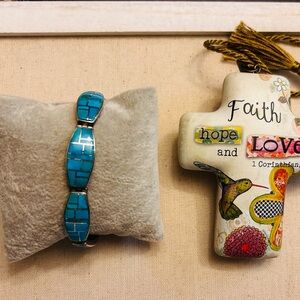 Beautiful sterling silver with inland turquoise toggle bracelet